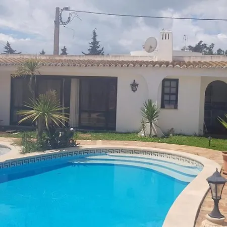 Casa Da Piscina Apartment *